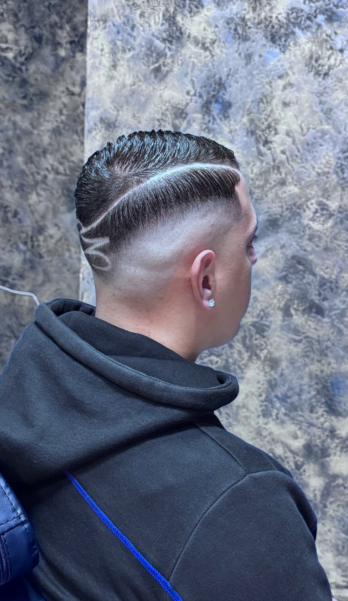 Cliente de Omerta Barber con fade de precisión, Sierra de Madrid